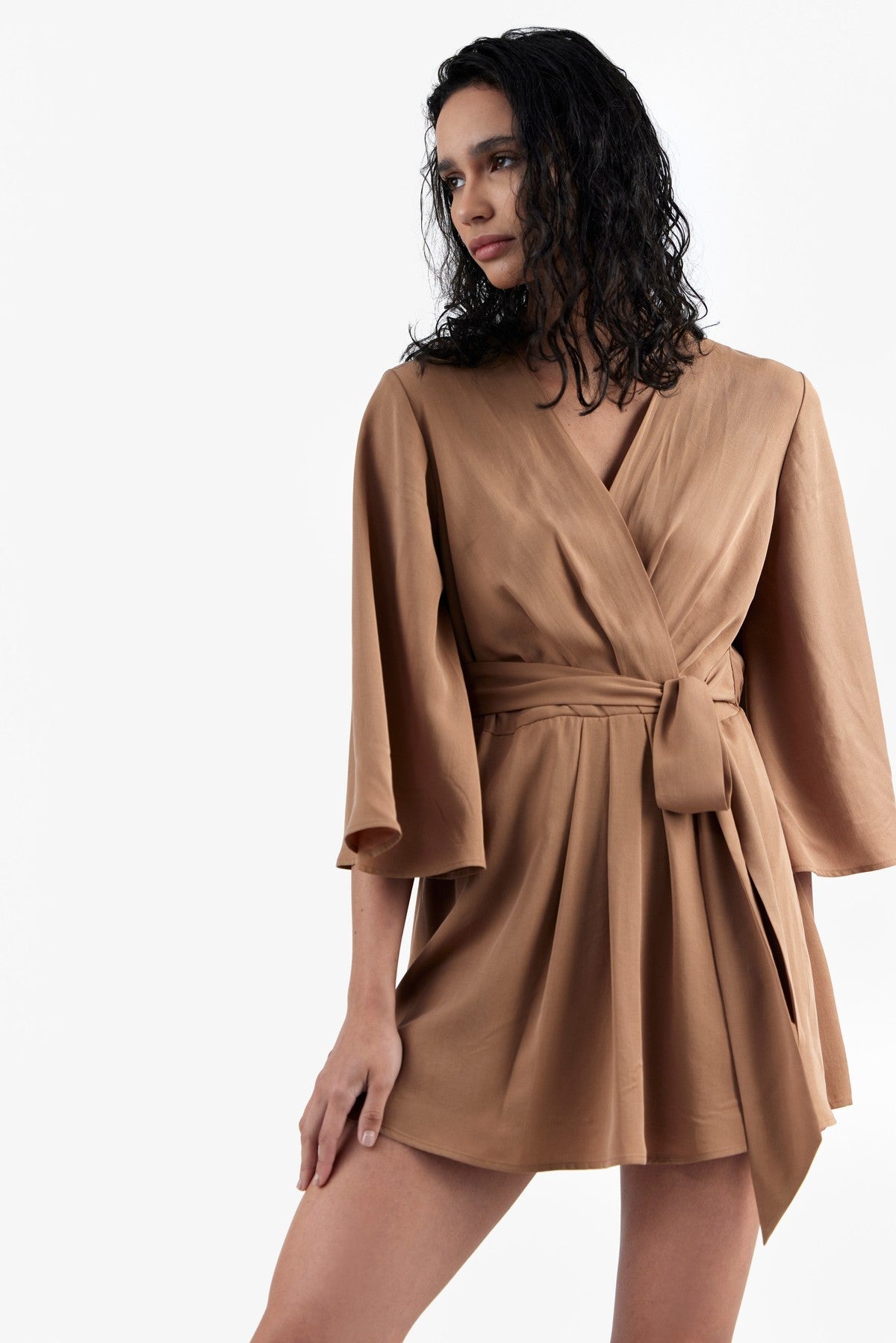 How to Style Jumpsuits for Women: From Casual to Chic How to Style Jumpsuits for Women: From Casual to Chic