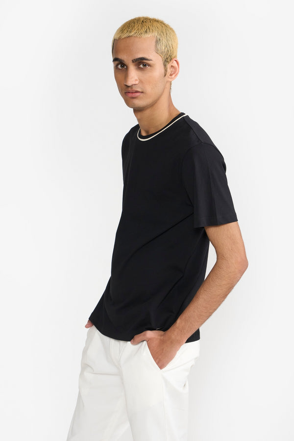 Black Andres Men T Shirt