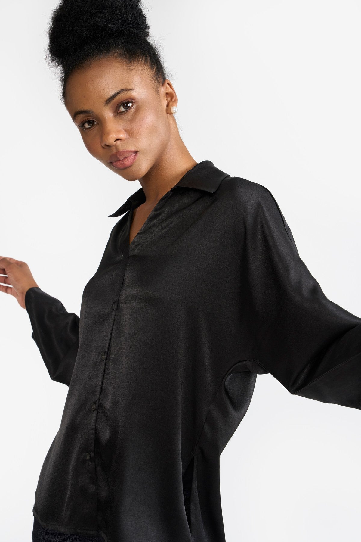 CYNTHIA BLACK WOMEN'S SHIRT