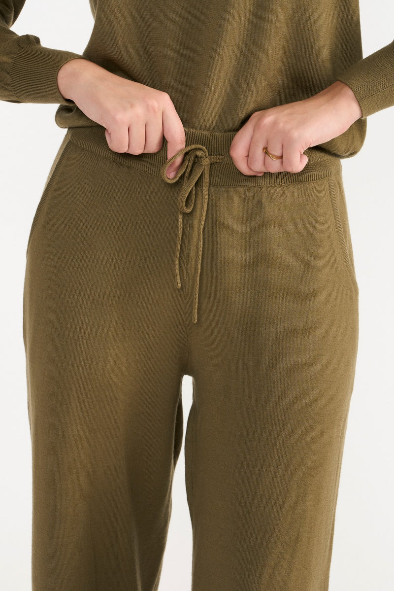 Olive Aleena Pant Women Knit Pant