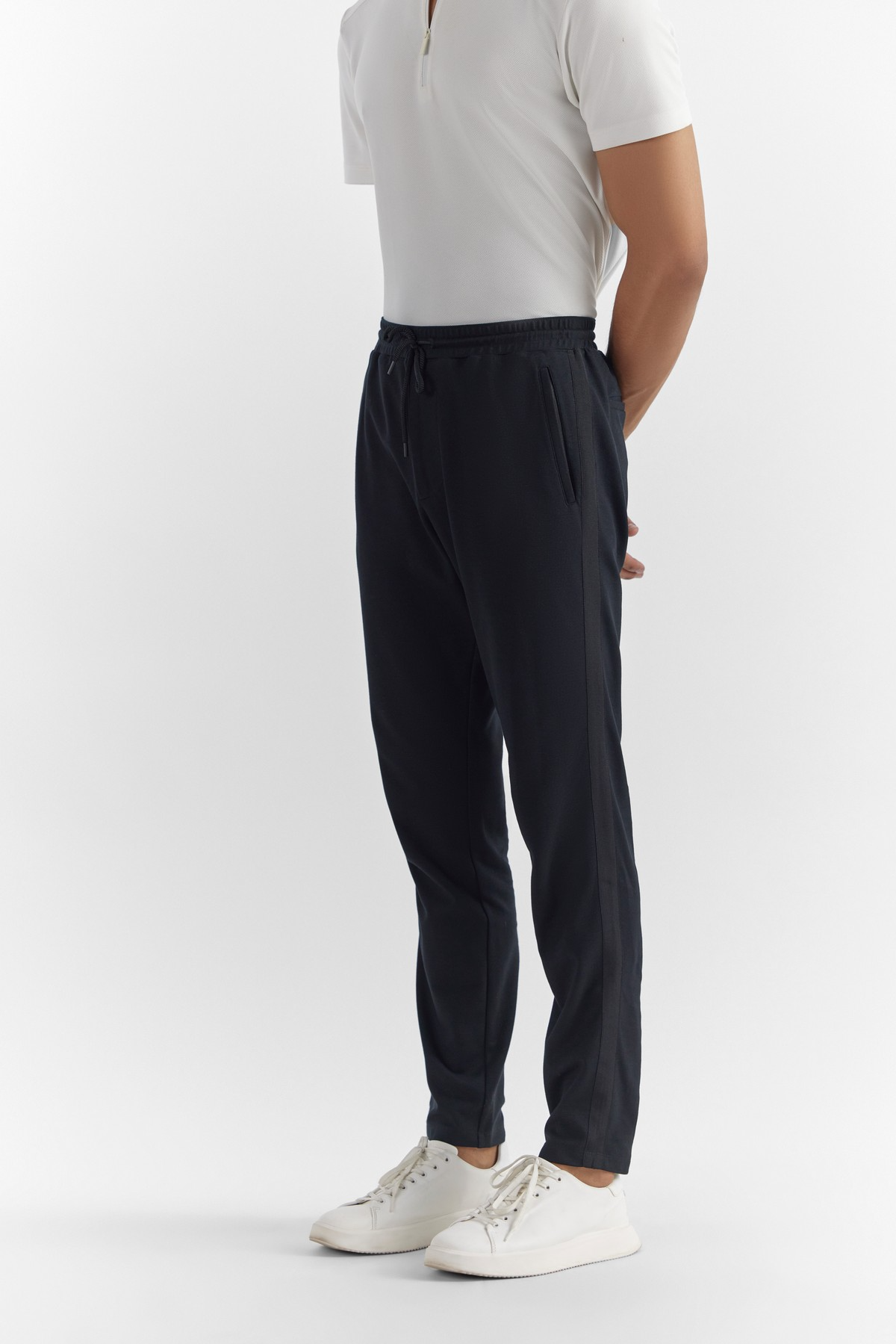 BERNIE JOGGER