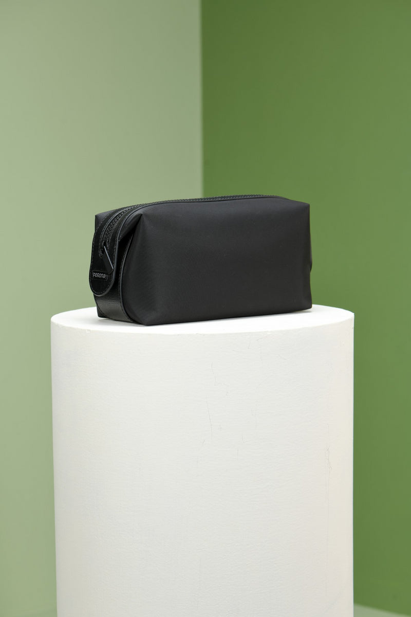 Black Timothy Washbag