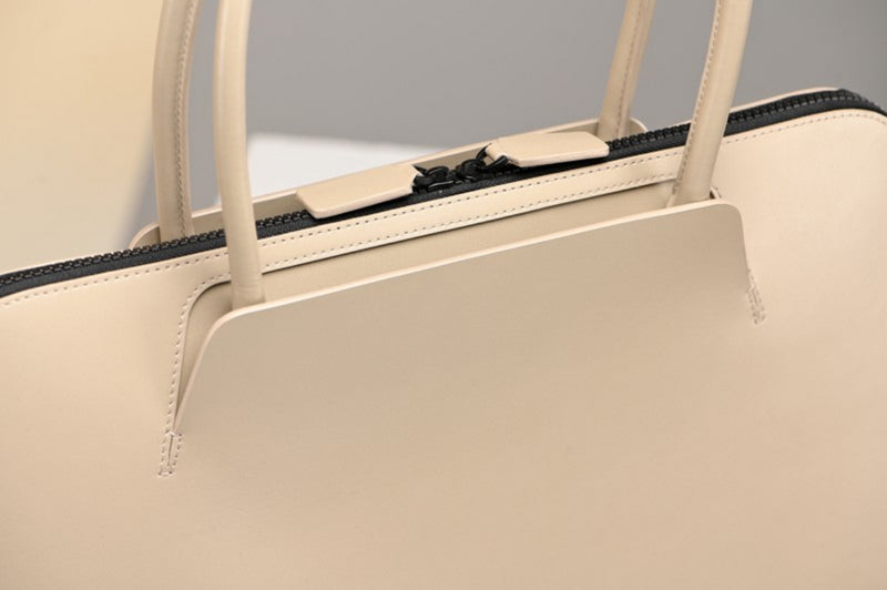 String Tan Nova Breifcase