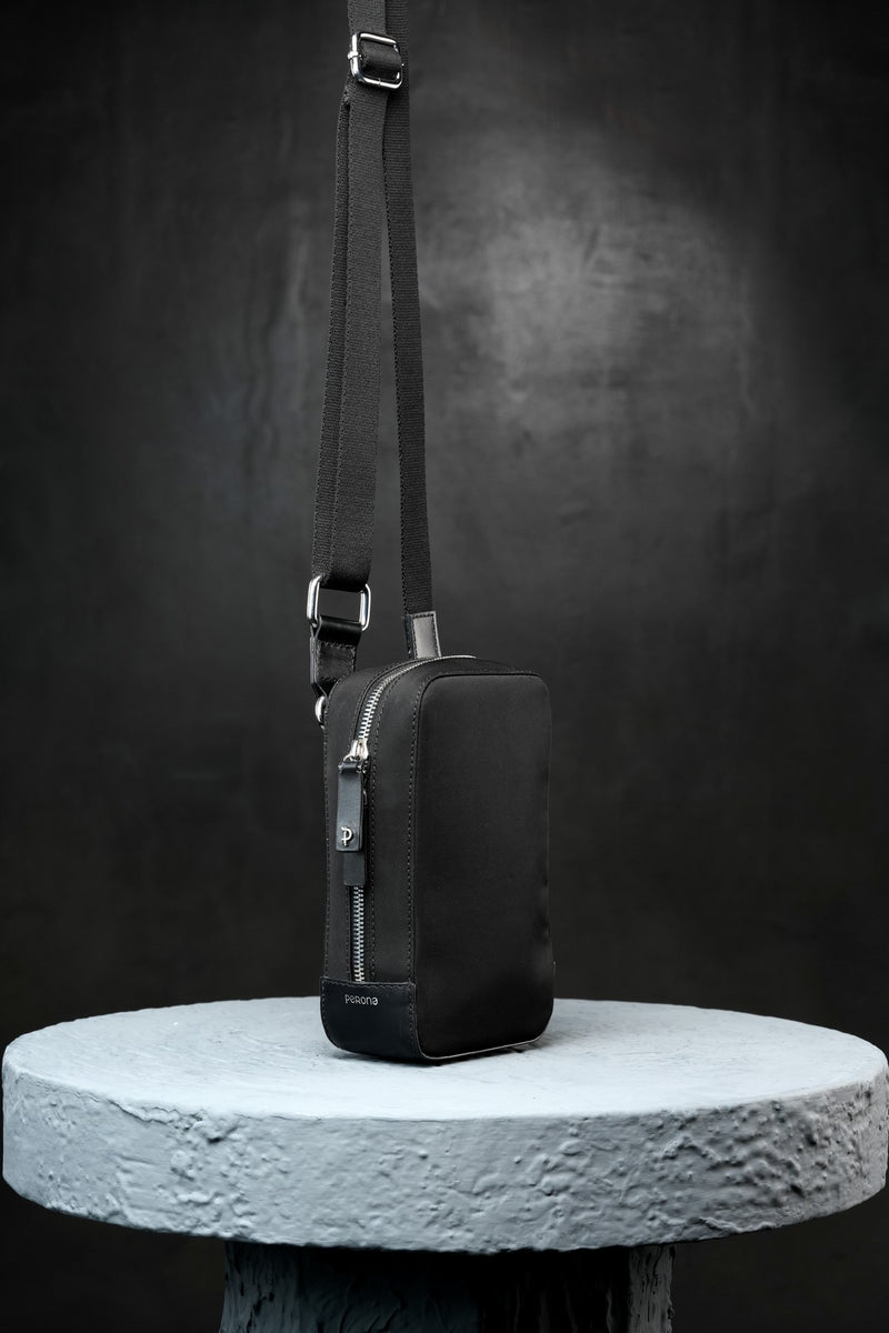 Black Shane Messenger Bag
