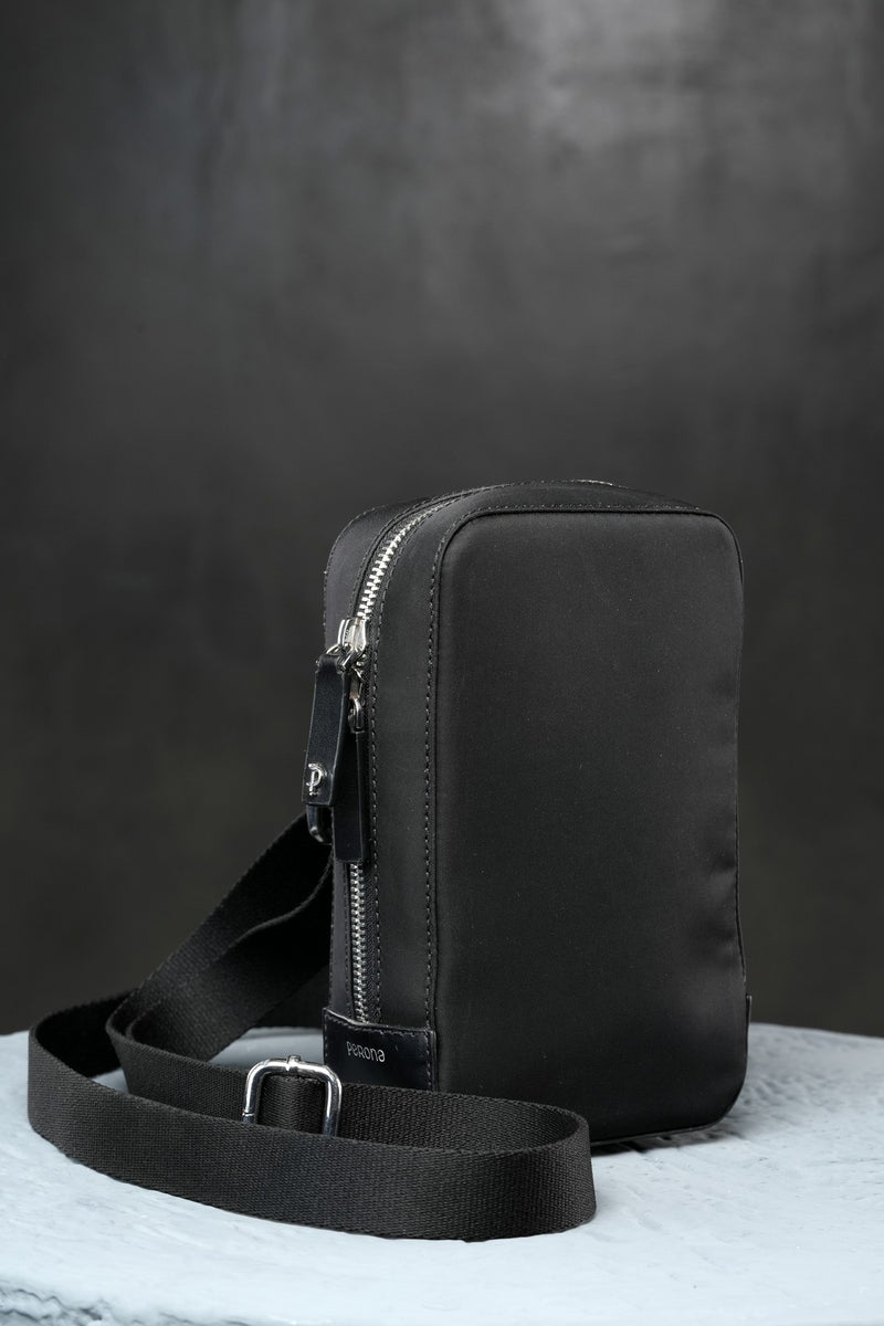 Black Shane Messenger Bag