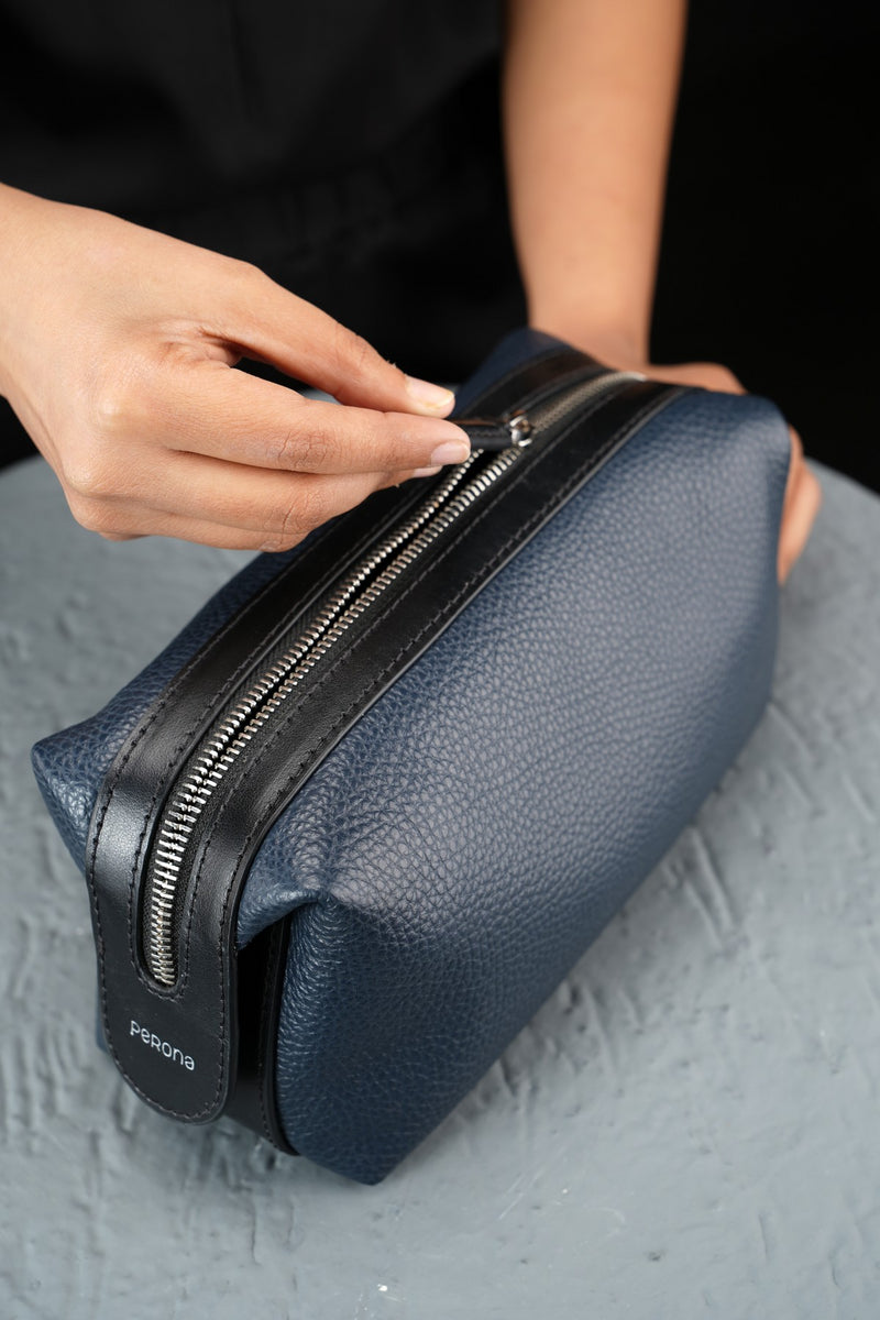 Navy Felipe Wash Bag