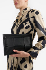 KINDRA BLACK ENVELOPE POUCH BAG